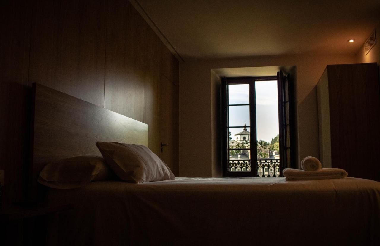 Hotel A Casa da Botica Samos Esterno foto